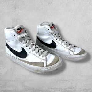 Nike Blazer Mid ‘77 Leather Sneakers